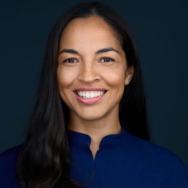 Verónica Velásquez – Dentiste – Implantologue